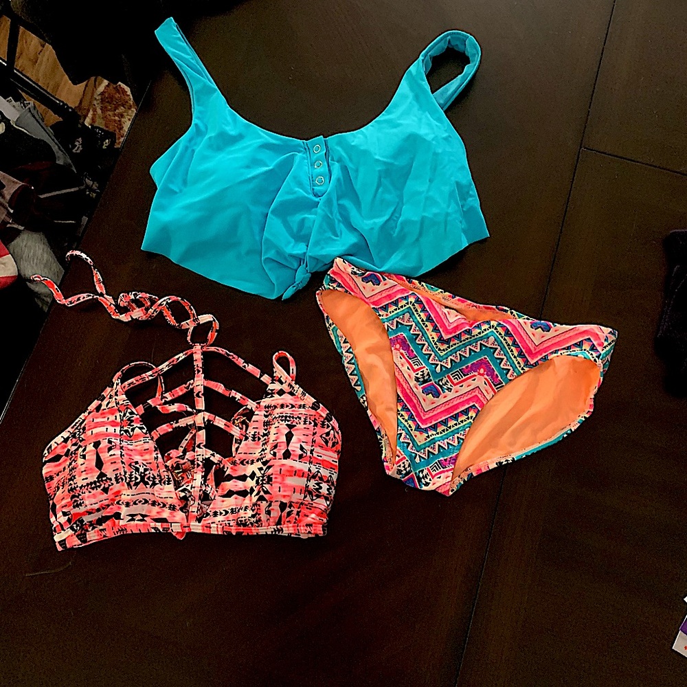 Blue-women’s L Pinktop-women’s m Bottoms-women’s M